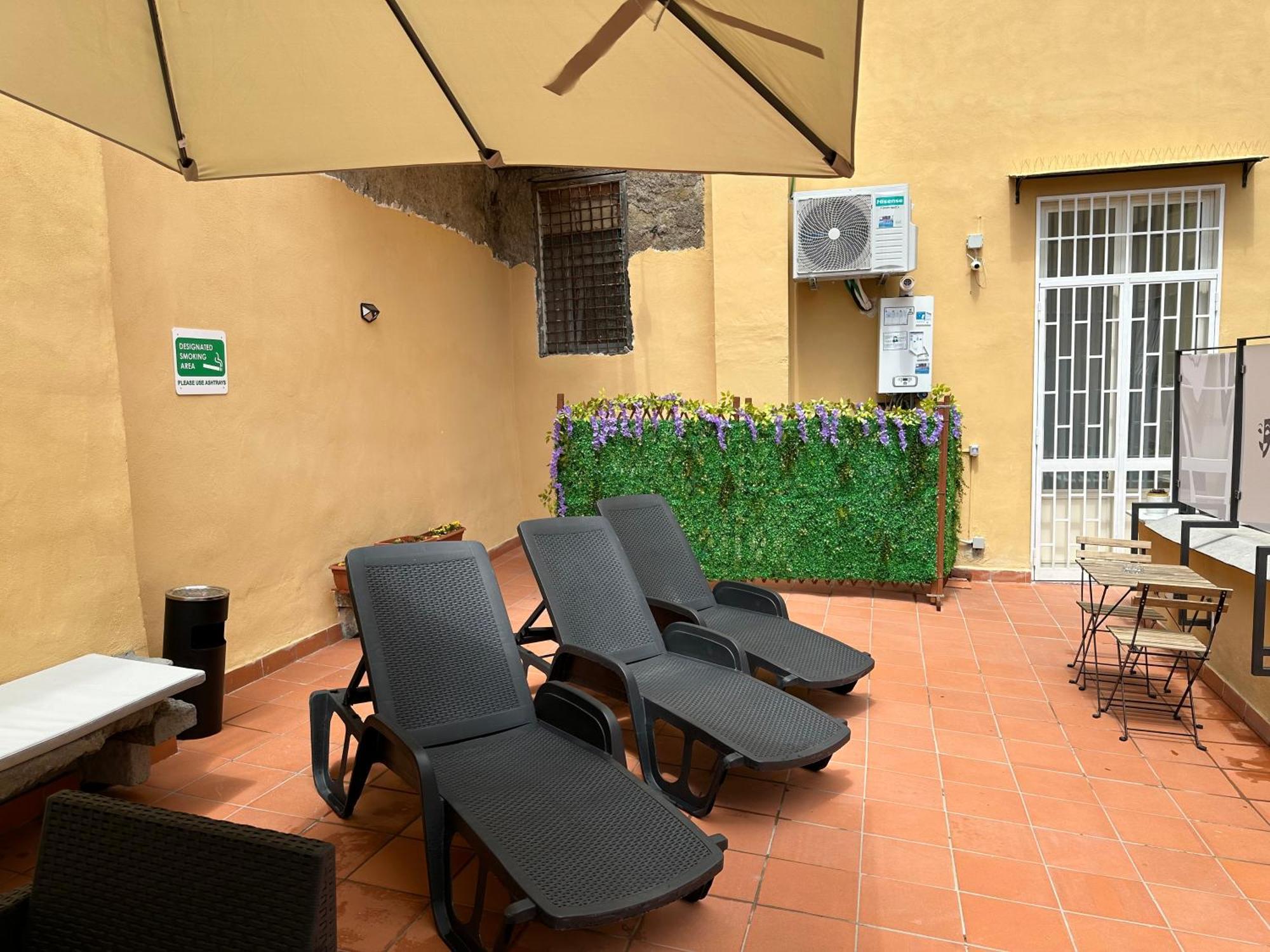 The Heart Guest House Napoli Eksteriør bilde